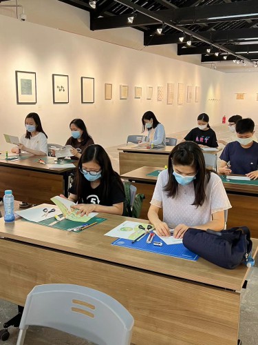 參加者嘗試創作