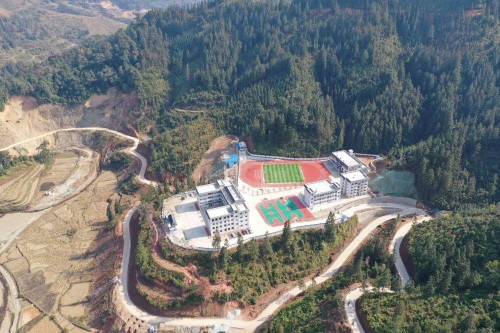 新建学校