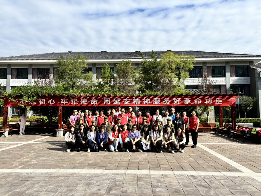 學員們走訪八一敬老院 (Custom).jpeg