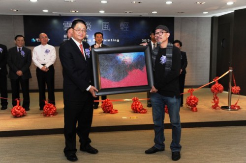 畫家蔡樹榮向澳門基金會贈畫