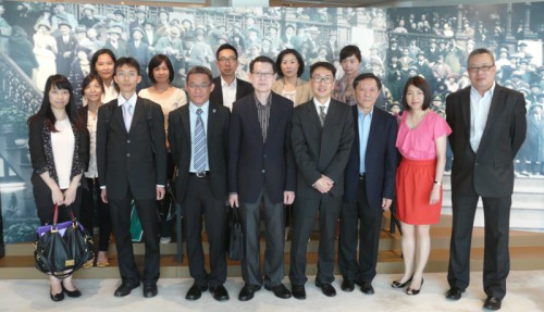 澳門基金會代表團與香港賽馬會人員合照