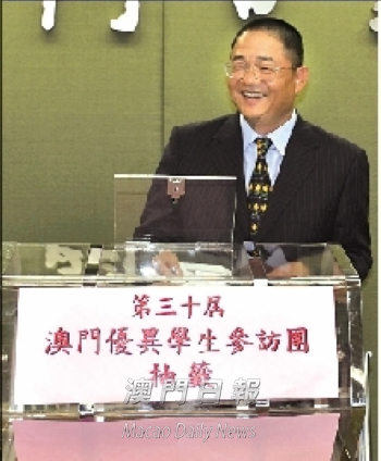 吳志良抽出入選團員