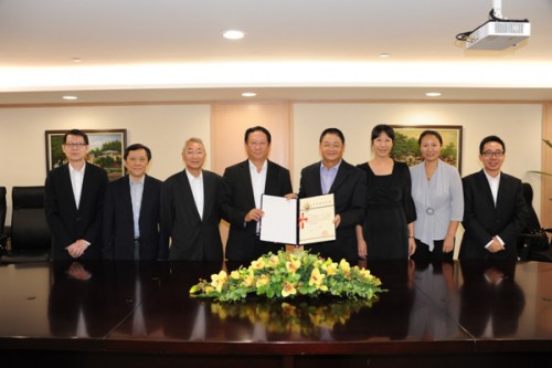A Fundação Macau Apoia Projectos de Auxílio aos Pobres do Interior da China