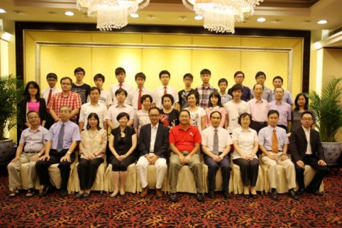 澳門代表隊國際數學賽報捷　澳基會設宴祝賀