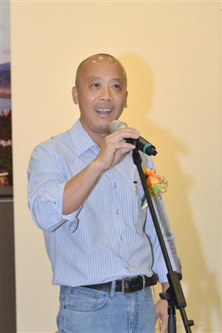 作者陳顯耀致詞