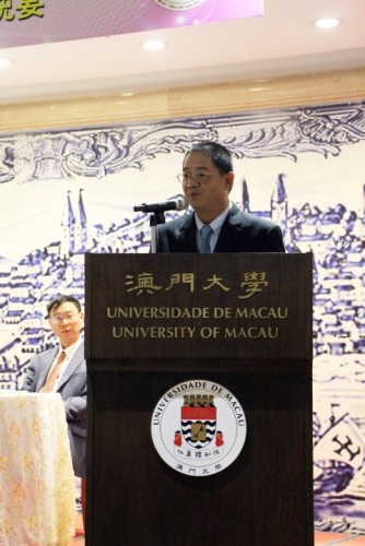 澳門基金會行政委員會吳志良主席與澳大同學分享“在澳門的生活”