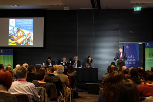 O Presidente Estatal da Austrália do Sul proferiu um discurso de boas-vindas no seminário intitulado “Multiculturalidade de Adelaide”.
