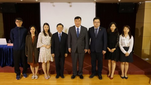 主辦及承辦單位代表與邢海明大使合影留念