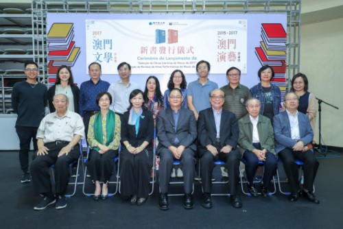 小說、散文卷作者與嘉賓合影留念