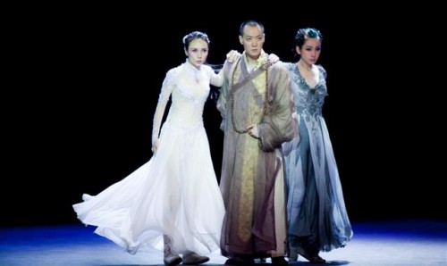 知名演員袁泉、秦海璐感情角力 六月出演《青蛇》