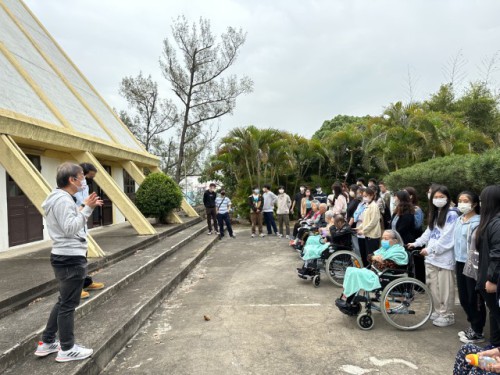 講座活動結合實地考察