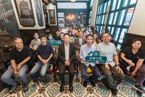 一眾嘉賓與參加者合照留念