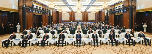 在開幕式上全體嘉賓大合照留念