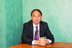 鄭永年：優勢互補免競爭