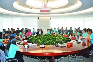 優異生訪廈門國際銀行